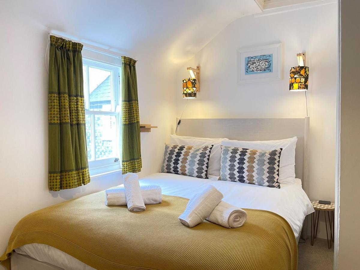 Sixpence Cottage, A Few Steps From The Harbour! Сент-Айвс Экстерьер фото